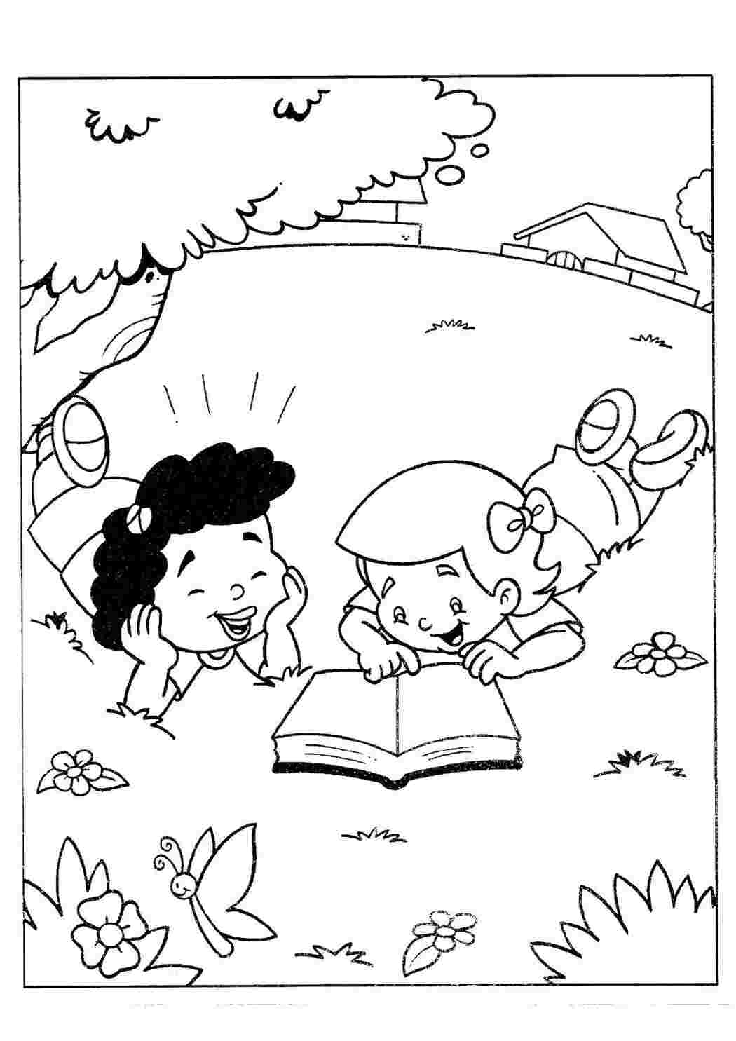 Раскраски Дети читают книгу на лугу Природа дети, книга,  луг