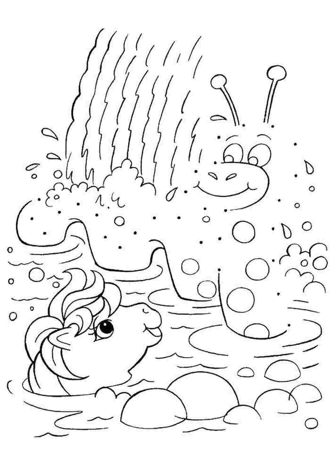 Раскраска Пони купаются